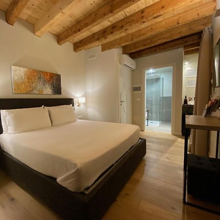 Malvezzi24 Boutique Rooms Desenzano del Garda Exteriér fotografie