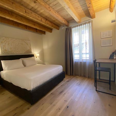 Malvezzi24 Boutique Rooms Desenzano del Garda Exteriér fotografie