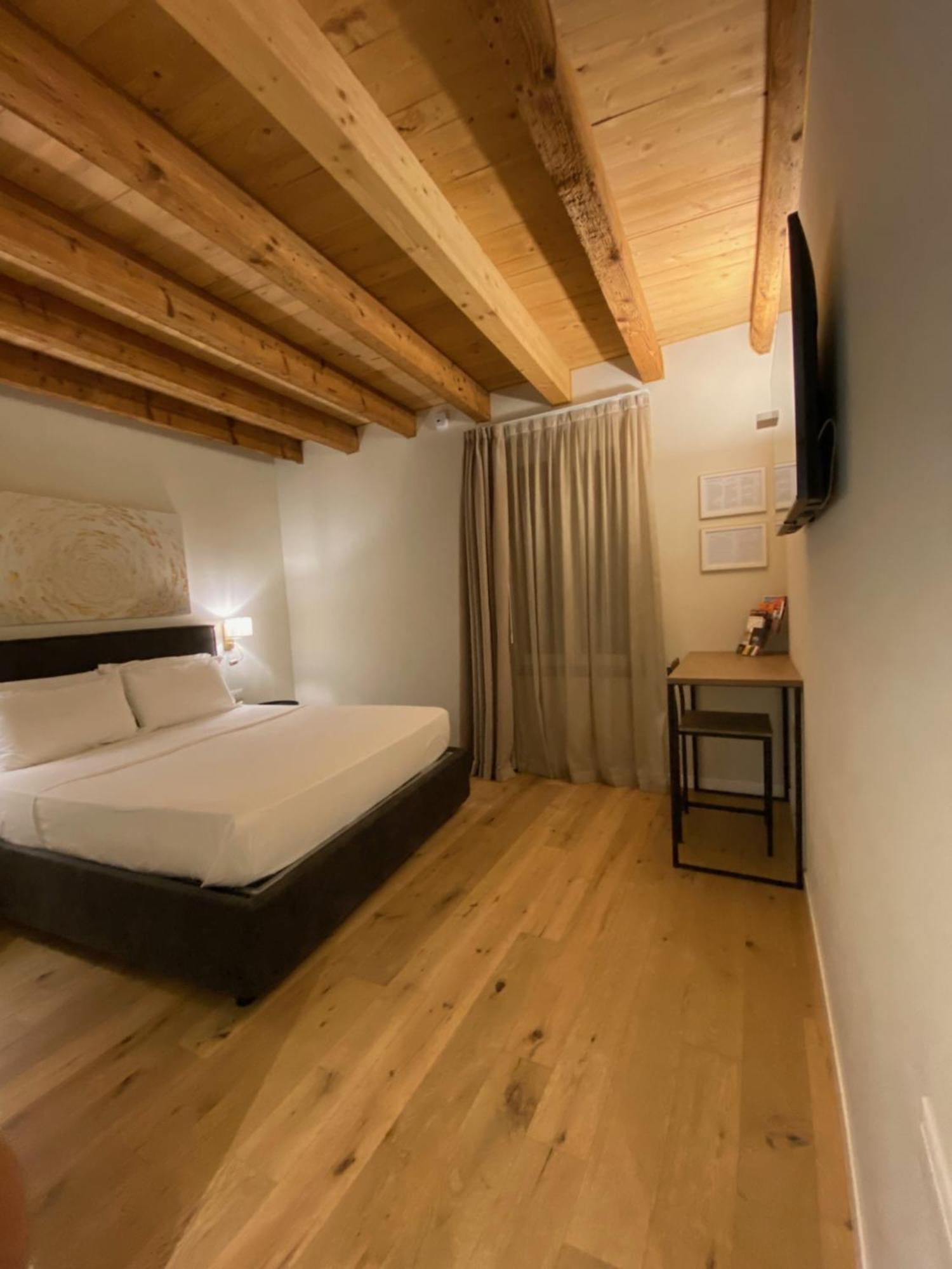 Malvezzi24 Boutique Rooms Desenzano del Garda Exteriér fotografie