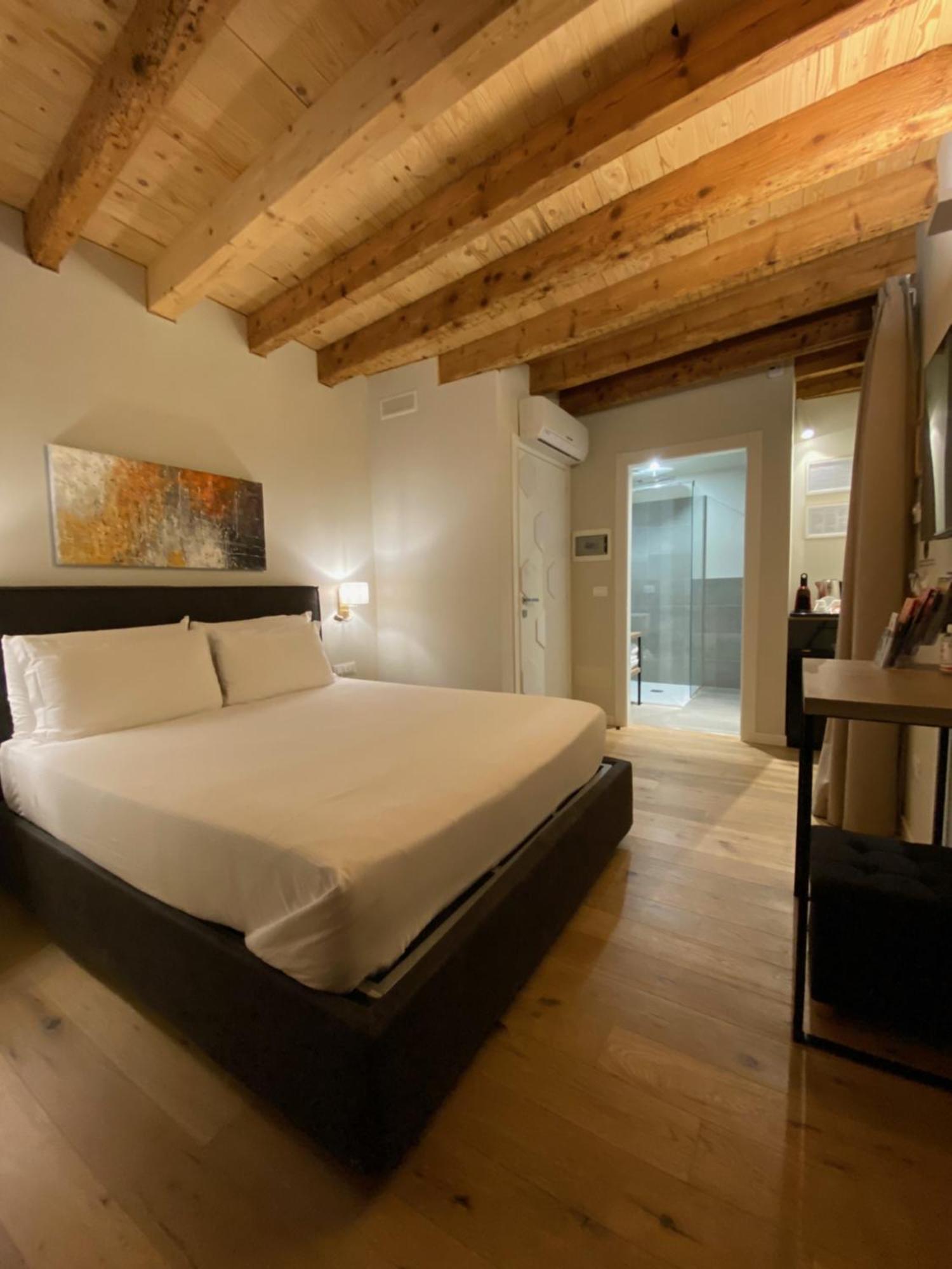 Malvezzi24 Boutique Rooms Desenzano del Garda Exteriér fotografie