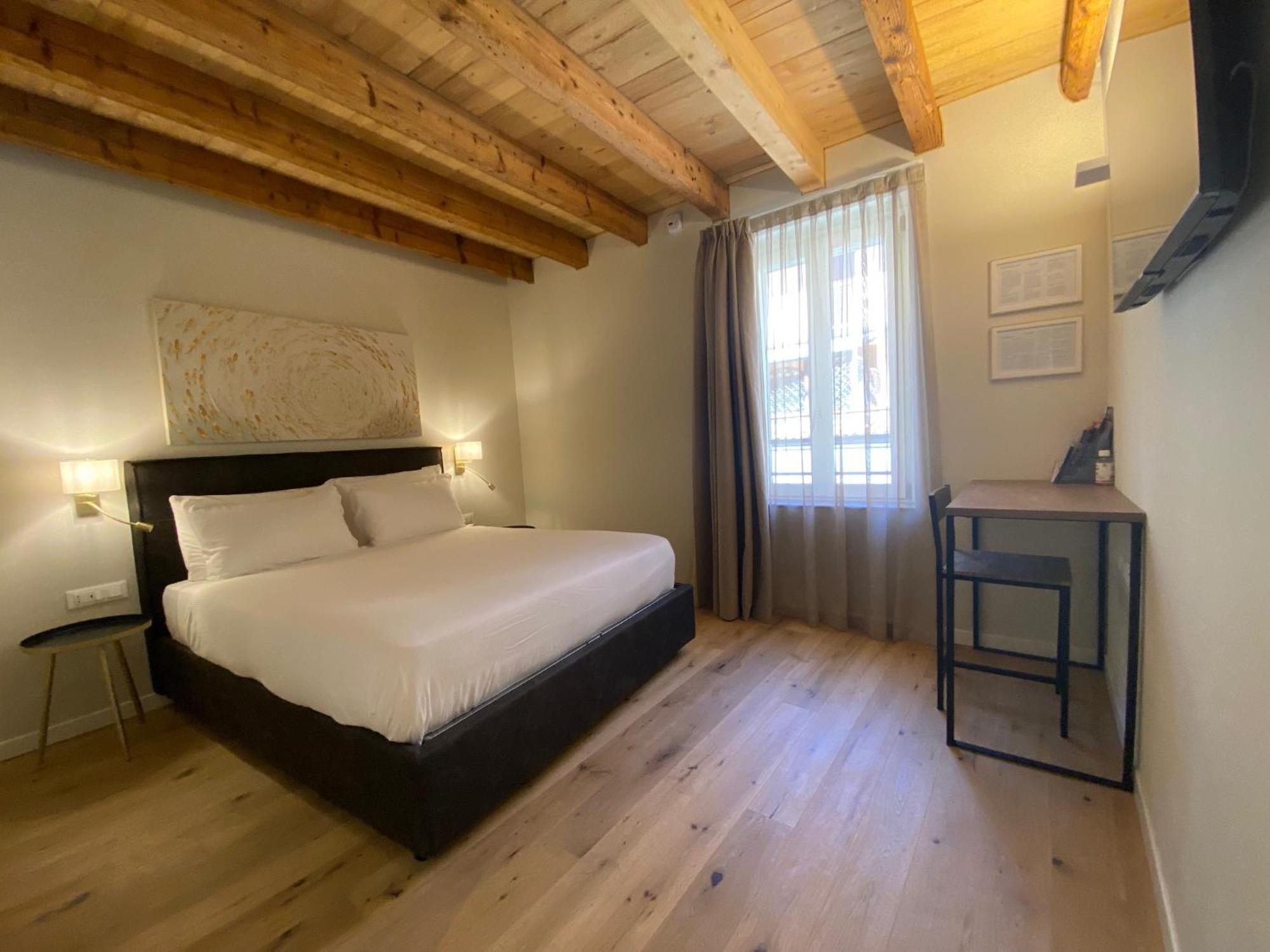 Malvezzi24 Boutique Rooms Desenzano del Garda Exteriér fotografie